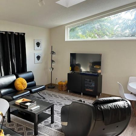 Paradise Oasis Near Lake *Full Body Massage Chair* Longview Eksteriør billede